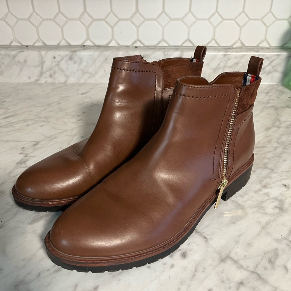 Classic Brown Leather Zip Chelsea Boots - women’s
